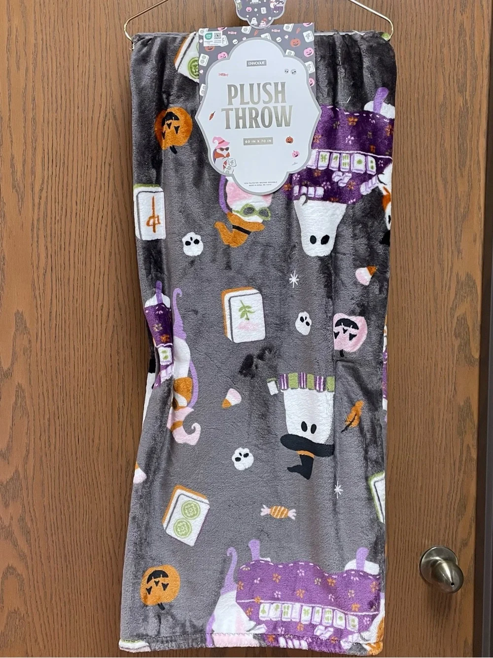 Envogue Plush Throw Halloween Ghosts Playing Mahjong